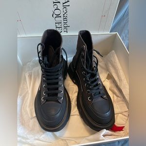 Alexander McQueen boots worn once like new condition